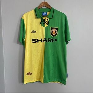 New Large Umbro Manchester United Soccer Jersey